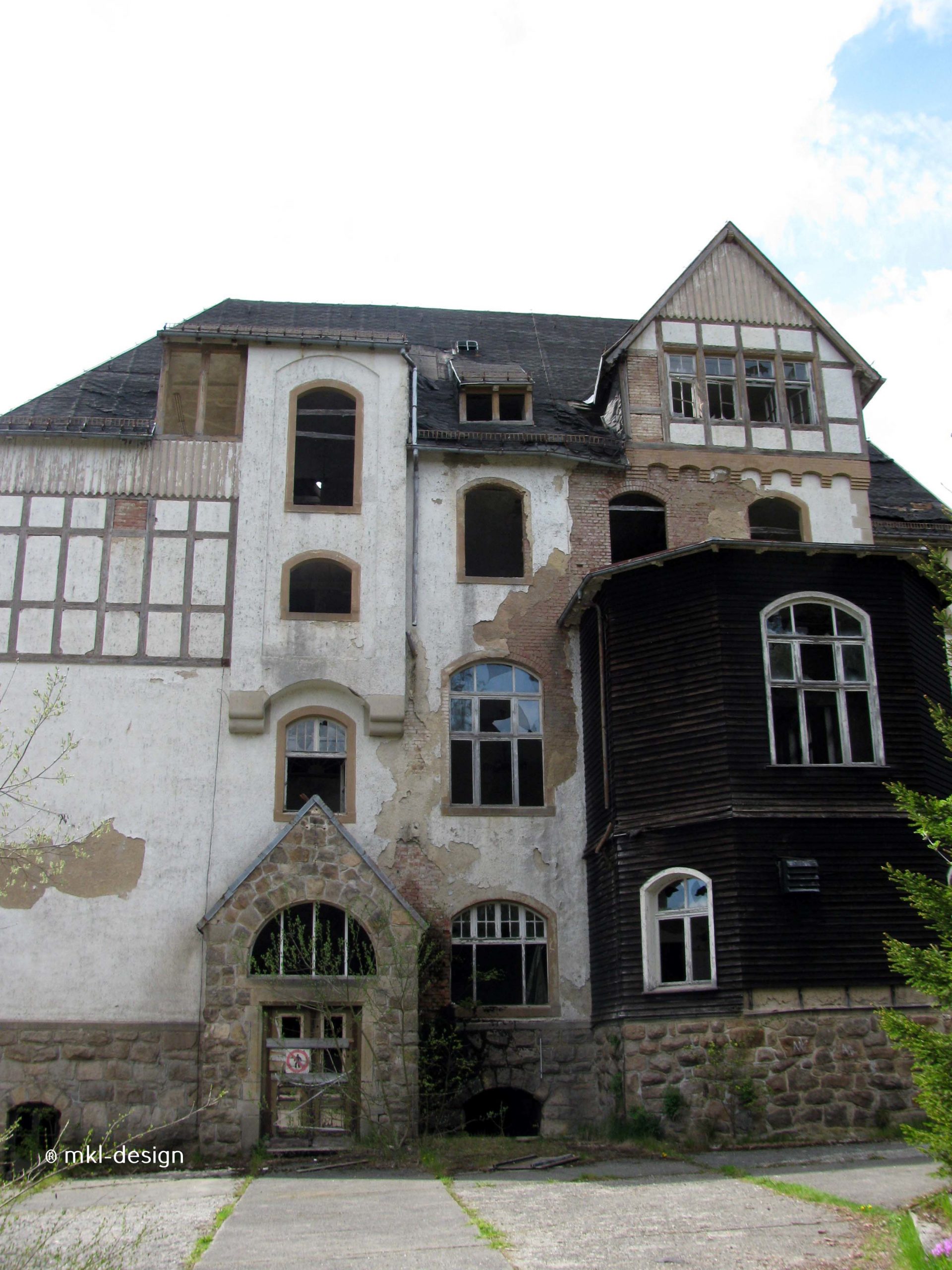 Lost Places | Johanniterheilstätte bei Sorge im Harz | Eingang Kurheim | Bild 17
