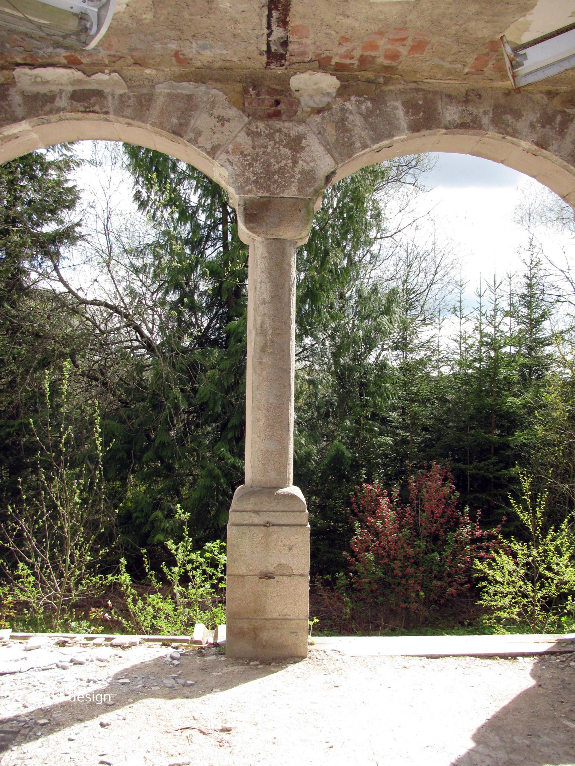 Lost Places | Johanniterheilstätte bei Sorge im Harz | Kurheim Vorderseite beim Aufgang | Bild 24