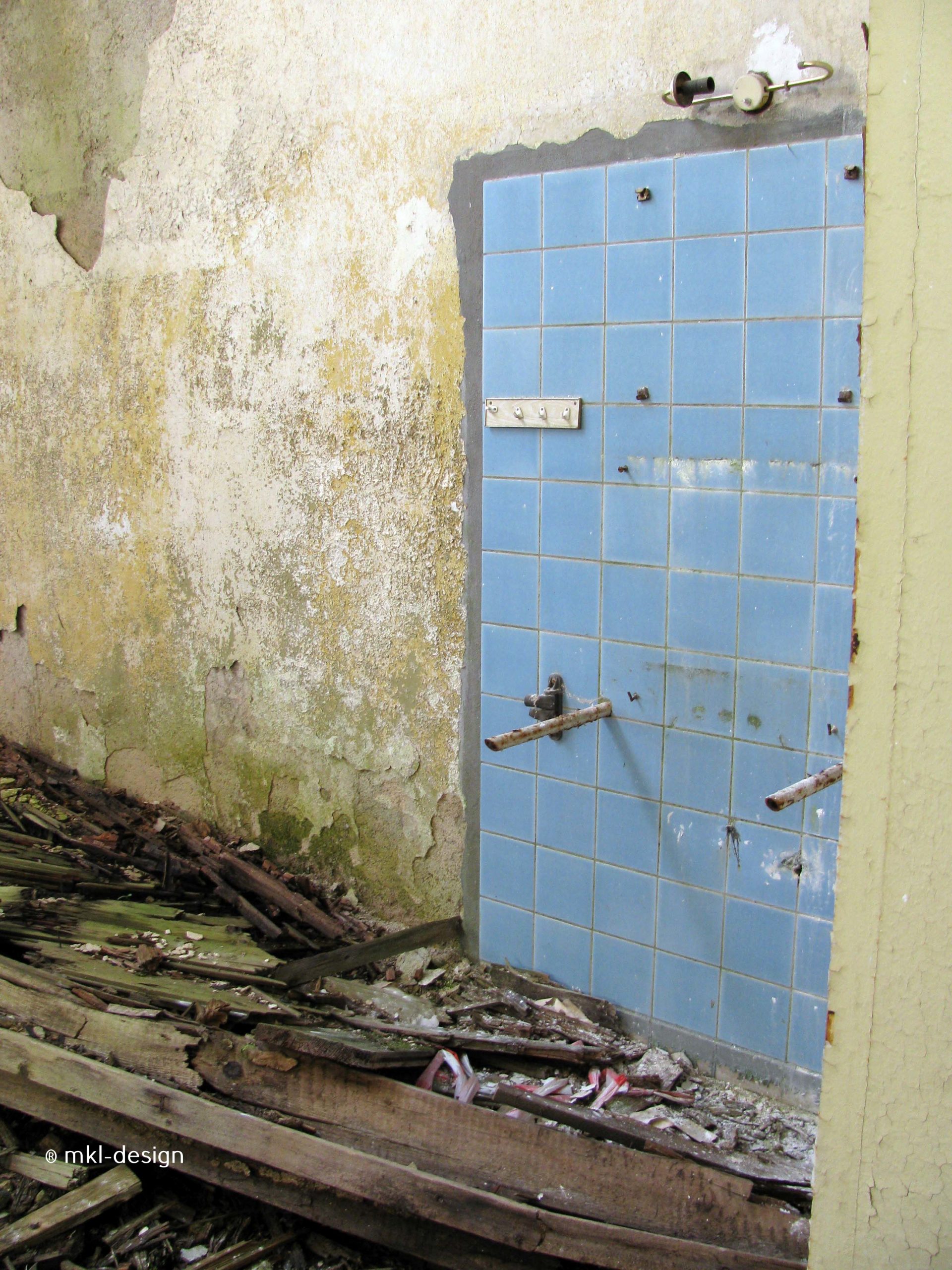 Lost Places | Johanniterheilstätte bei Sorge im Harz | Kurheim 2. Stock Badezimmer | Bild 50